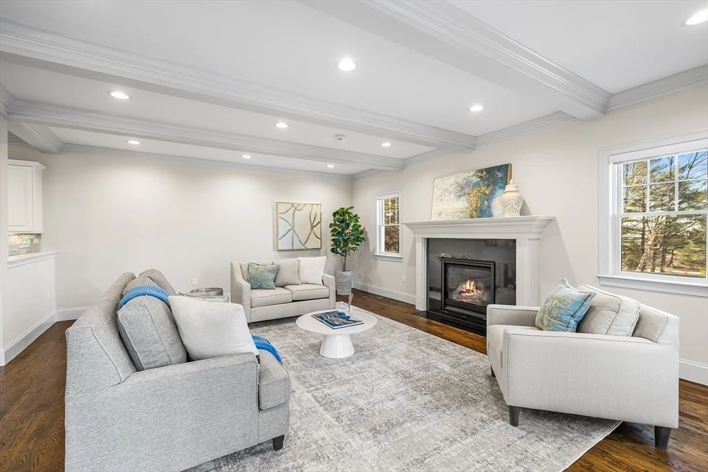 Photo of 117 Nobscot Dr