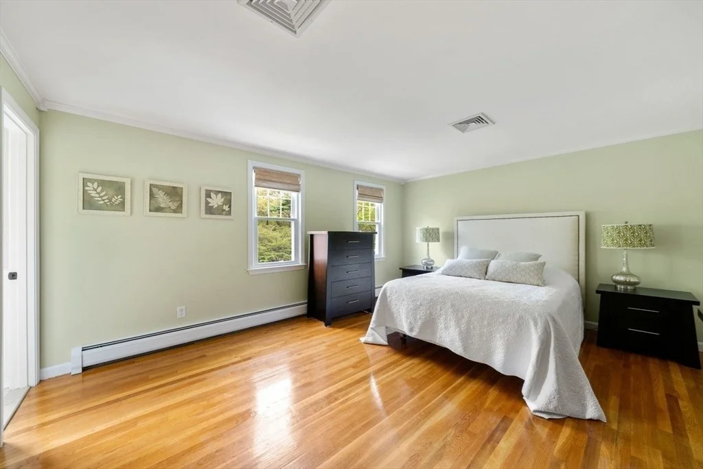 Photo of 5 Blackhorse Ln