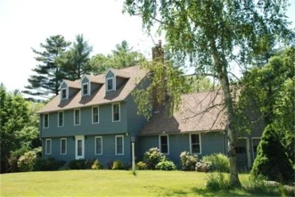 Photo of 8 Stearns Road
