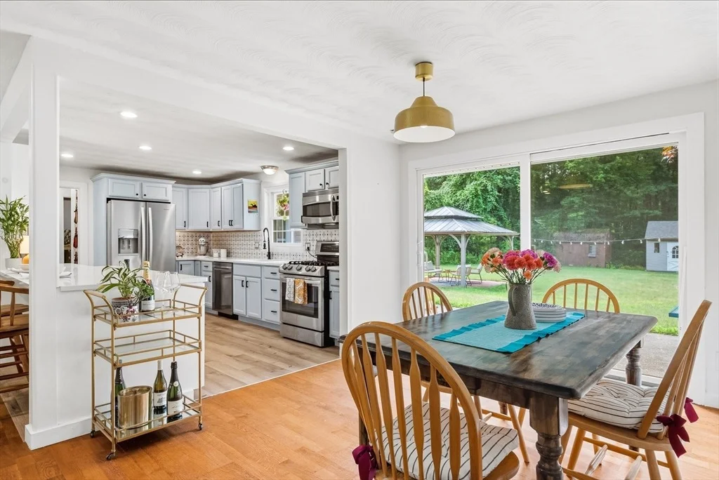 Photo of 38 Ruthellen Rd