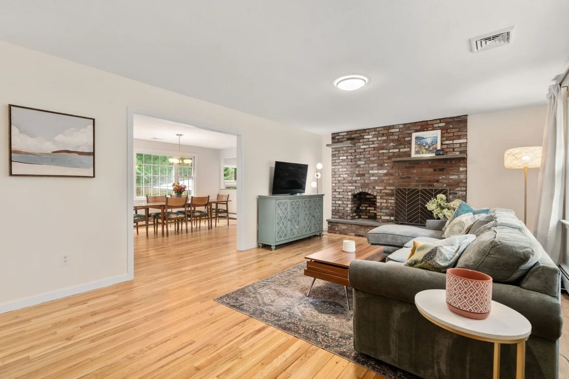 Photo of 627 Concord Road