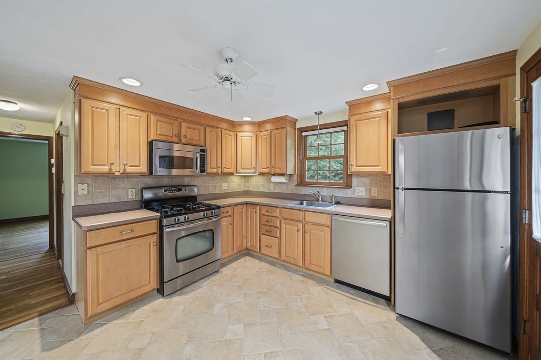 Photo of 535 Whiting St