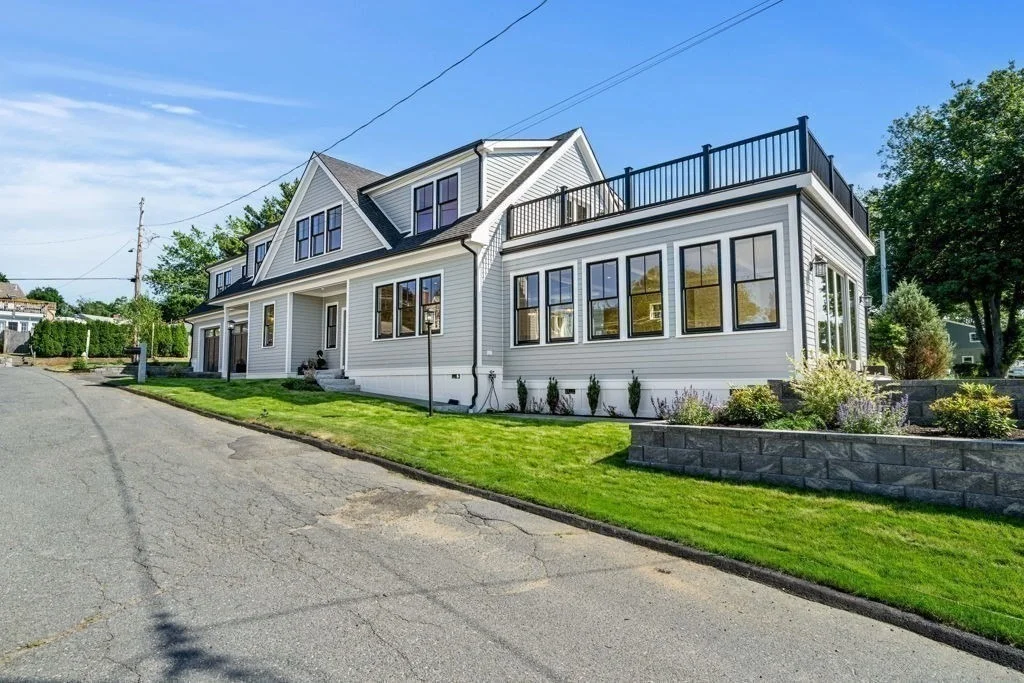 Photo of 10 Naugus Ave