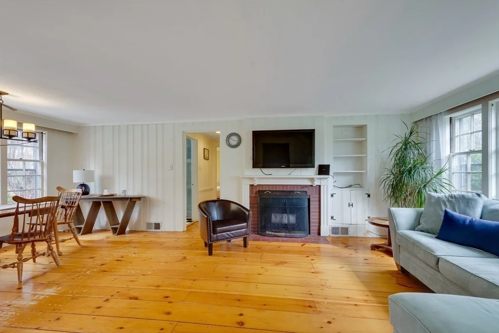 Photo of 114 Nagog Hill Rd