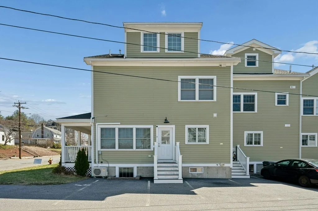 Photo of Unit B at 140 Main St