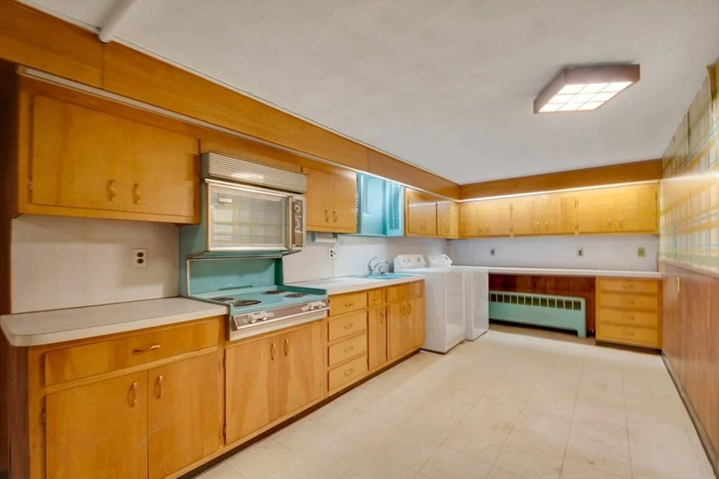 Photo of 5 Longmeadow Rd