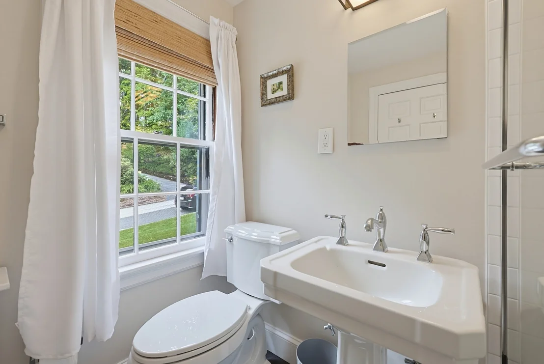 Photo of 28 Drury Ln
