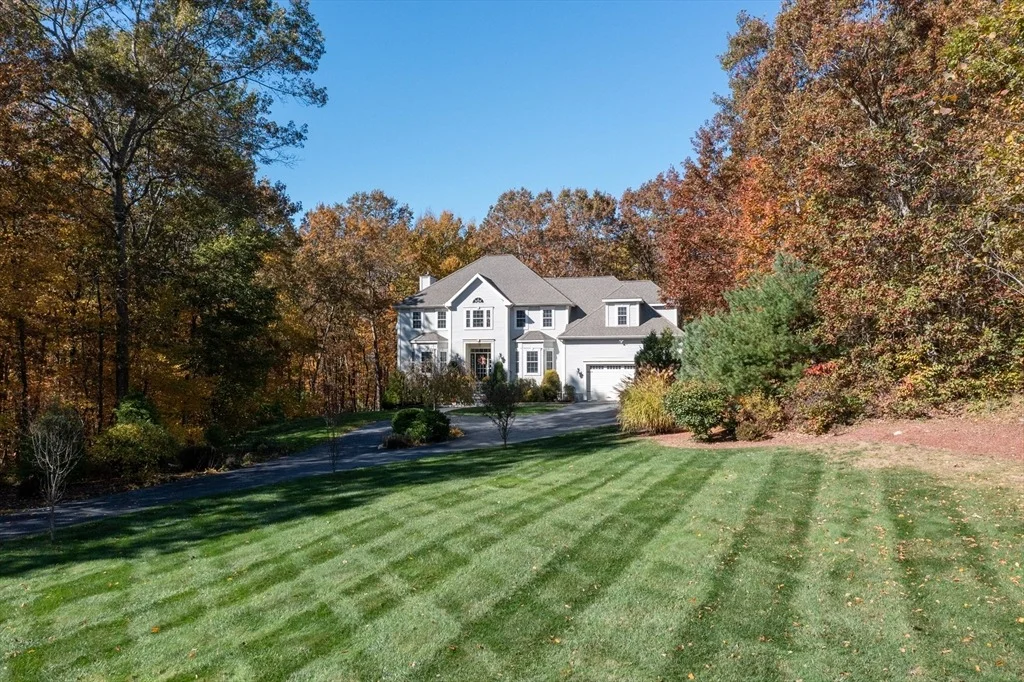 Photo of 16 Hilltop Dr