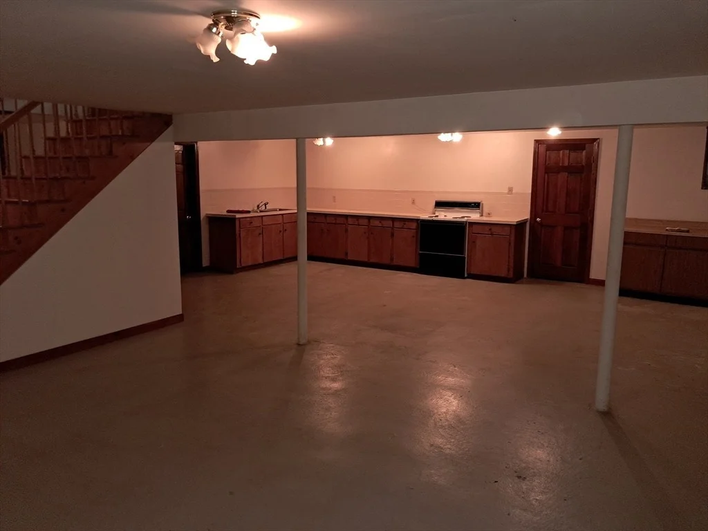 Photo of 5 College Pond Dr