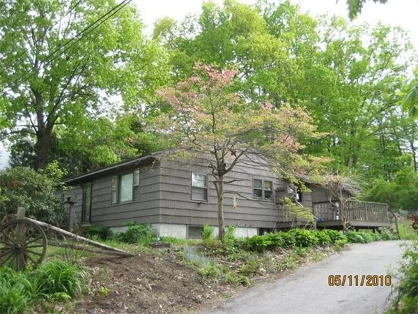 Photo of 124 Boyd St