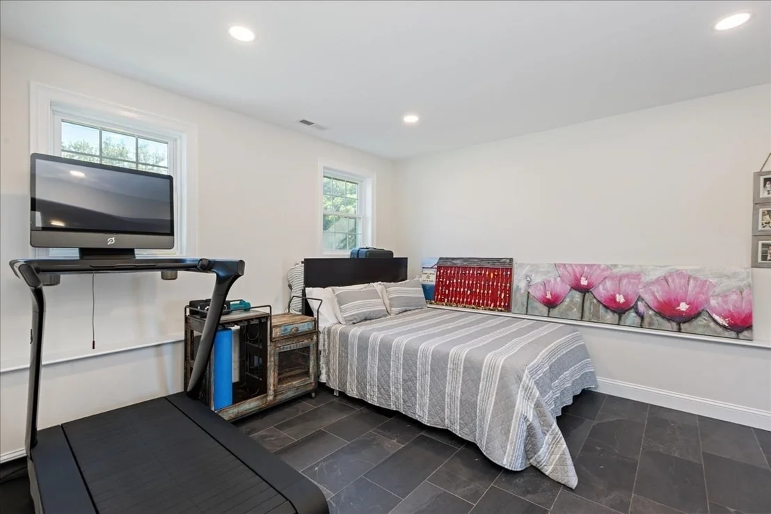 Photo of 59 Riverview Ave