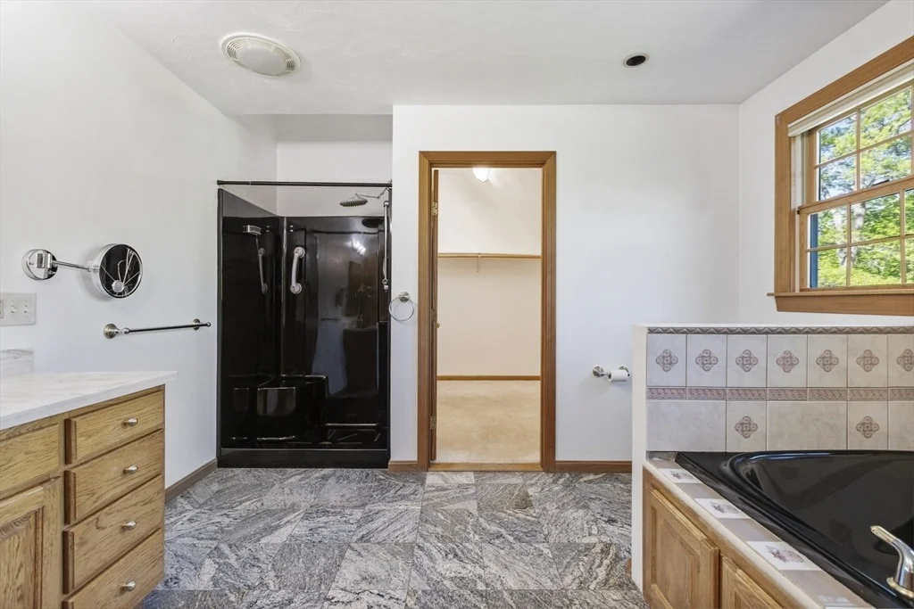 Photo of 27 Sullivan Blvd