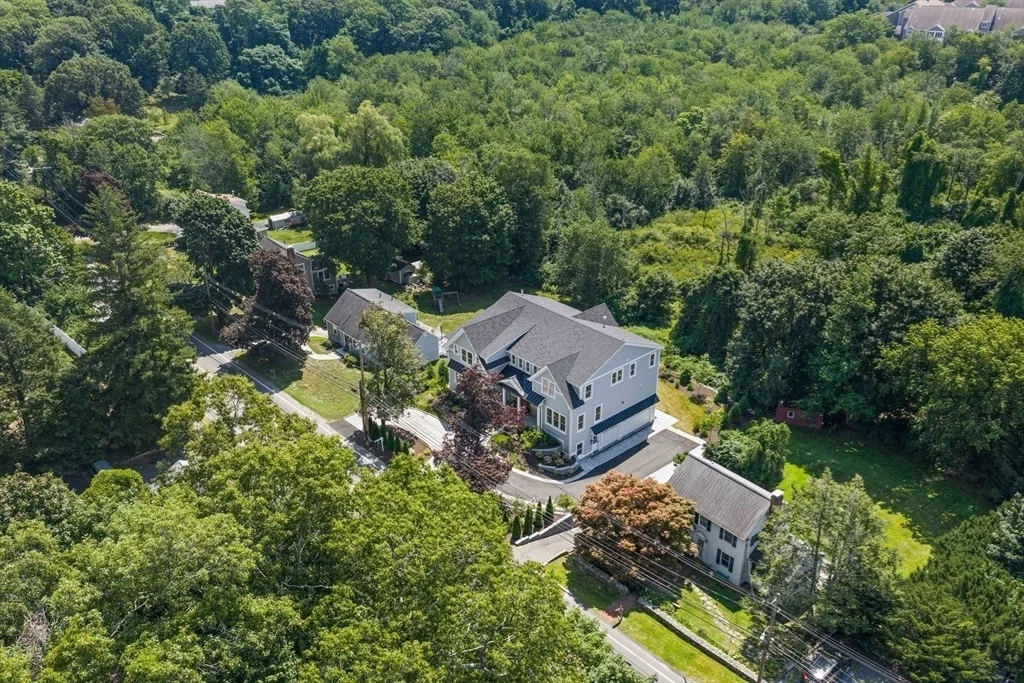 Photo of 320 Concord Avenue