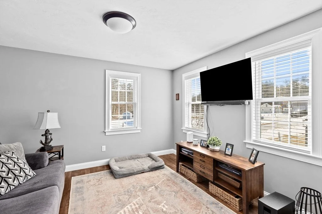 Photo of 22 Colonial Dr