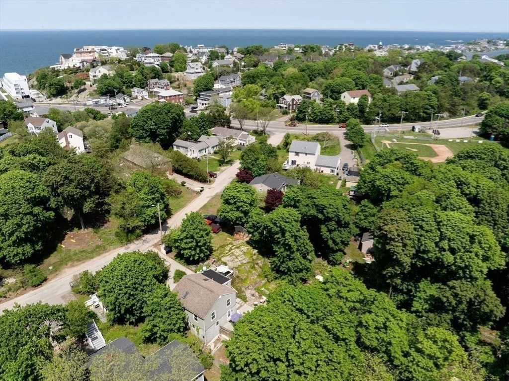 Photo of 9 Shore Garden Rd