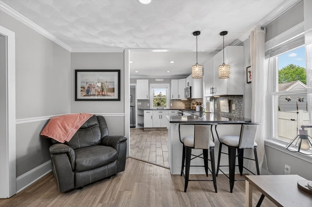 Photo of 423 Textile Ave