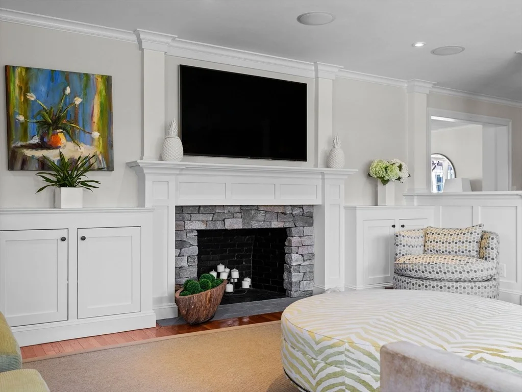 Photo of 15 Barnstable Rd