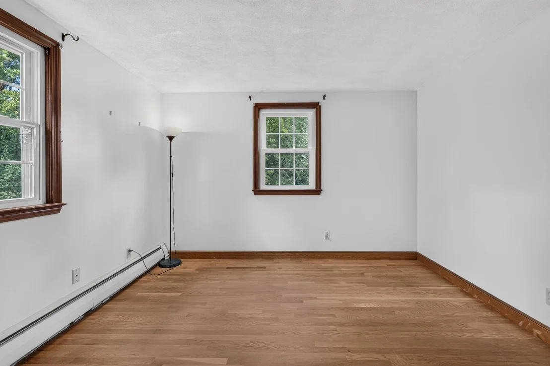 Photo of 24 Grapevine Ave