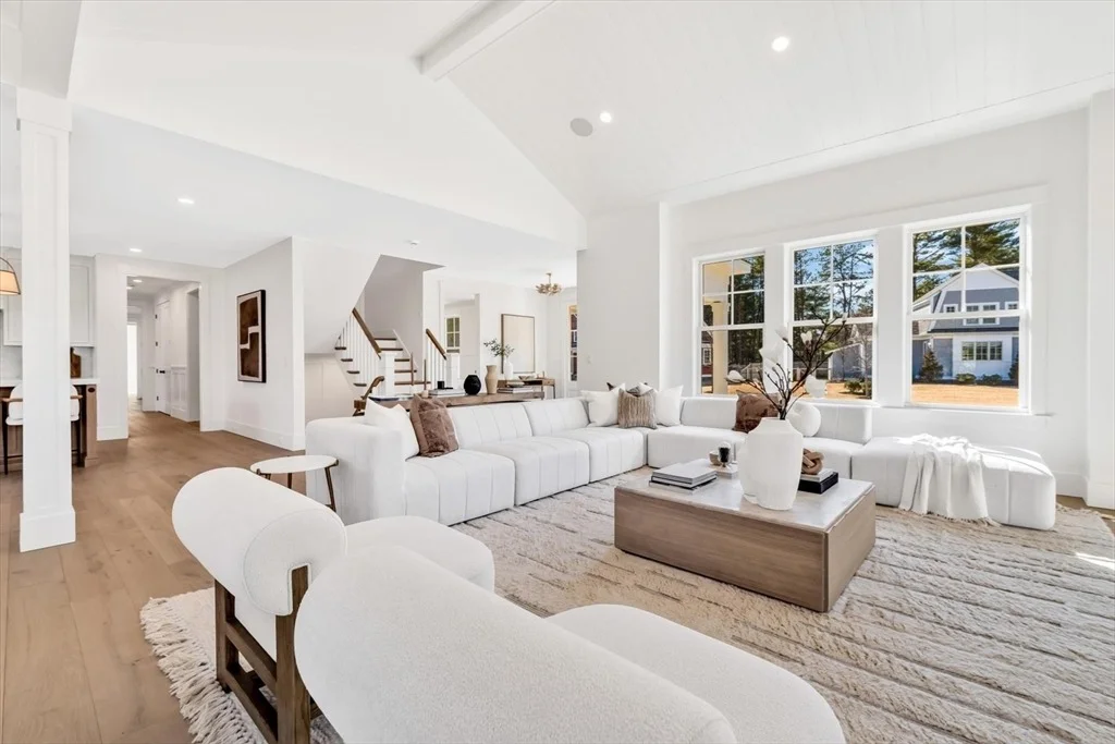 Photo of 15 Willow Circle
