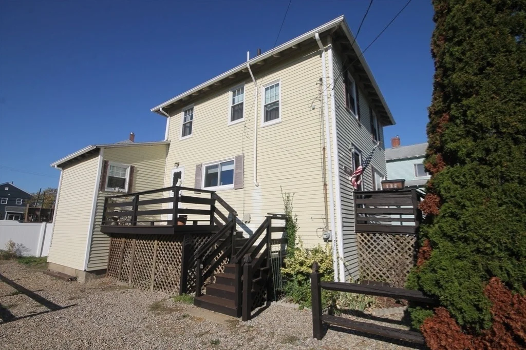 Photo of 105 Warfield Avenue