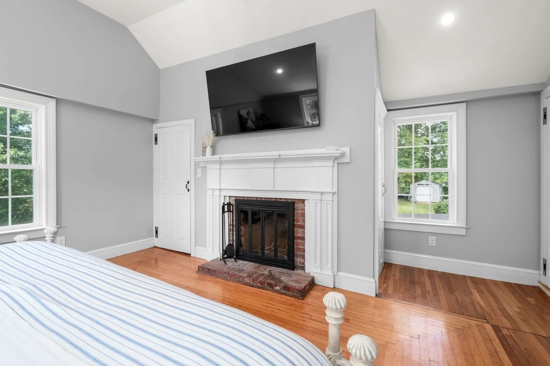 Photo of 320 Western Avenue