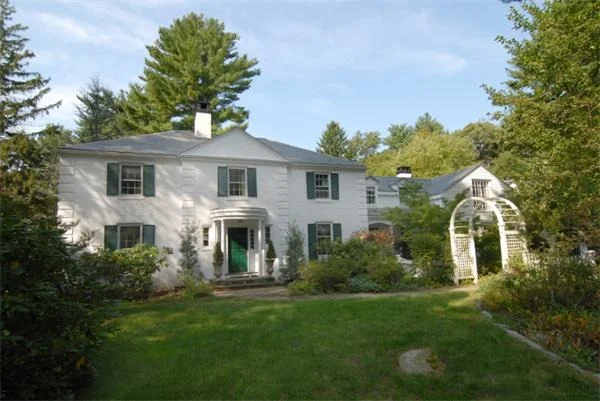 Photo of 389 Grove St