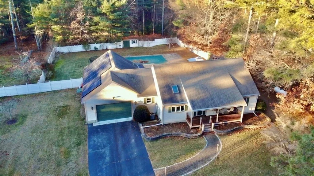 Photo of 850 Main St