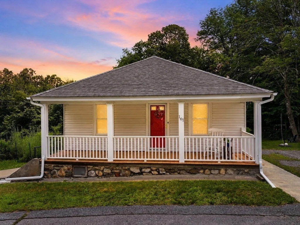 Photo of 161 Boyd St