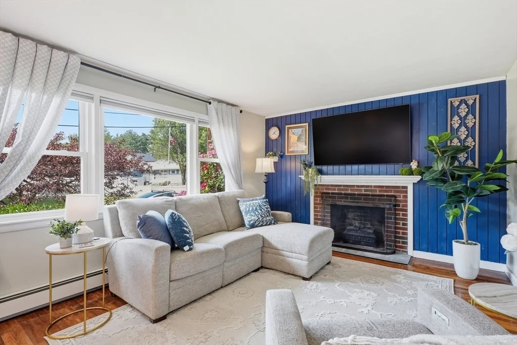 Photo of 2 Fairmeadow Rd