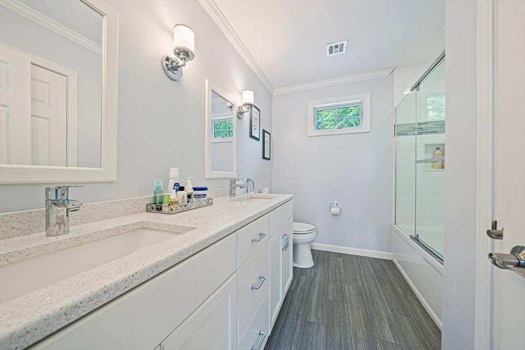 Photo of 136 Wolf Pond Road