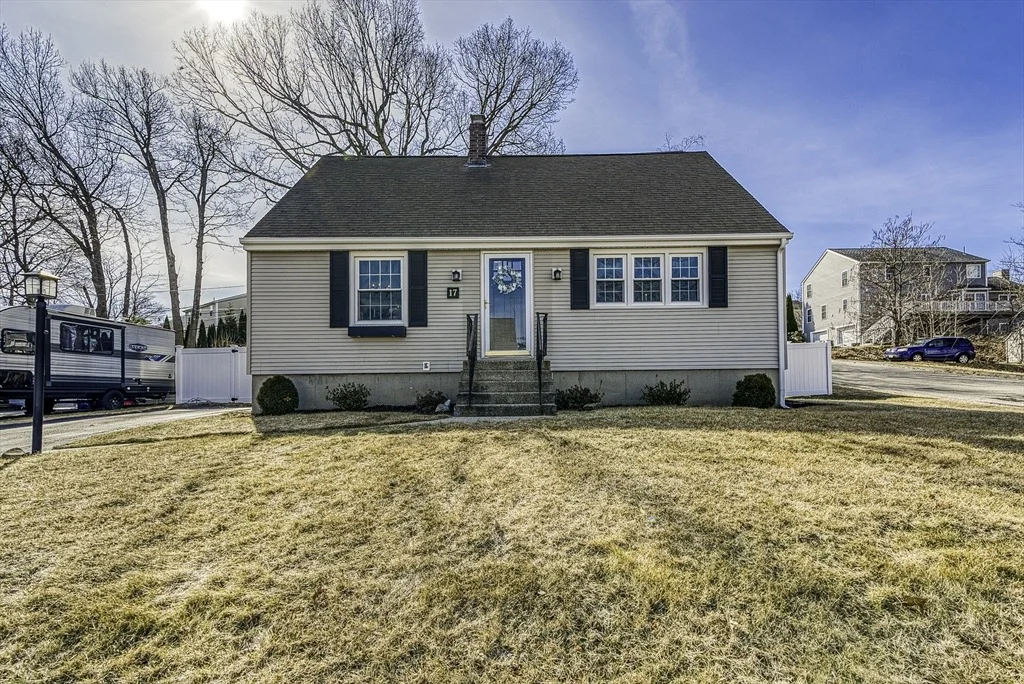 Photo of 17 Heroult Rd