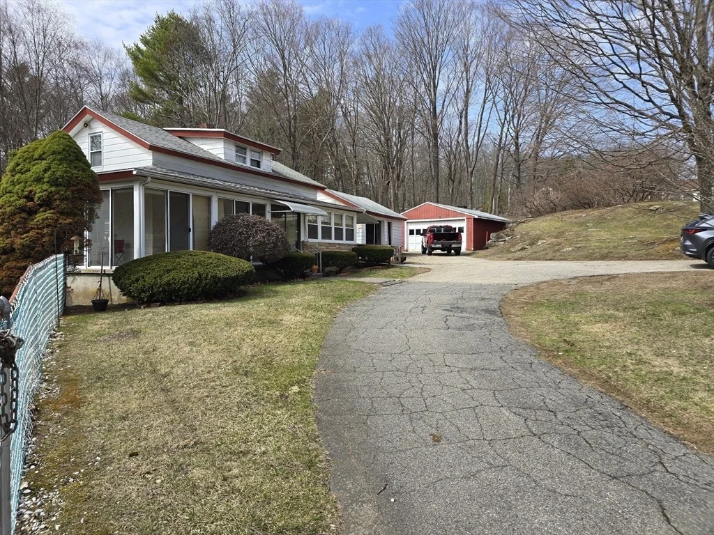 Photo of 205 Hardwick Rd