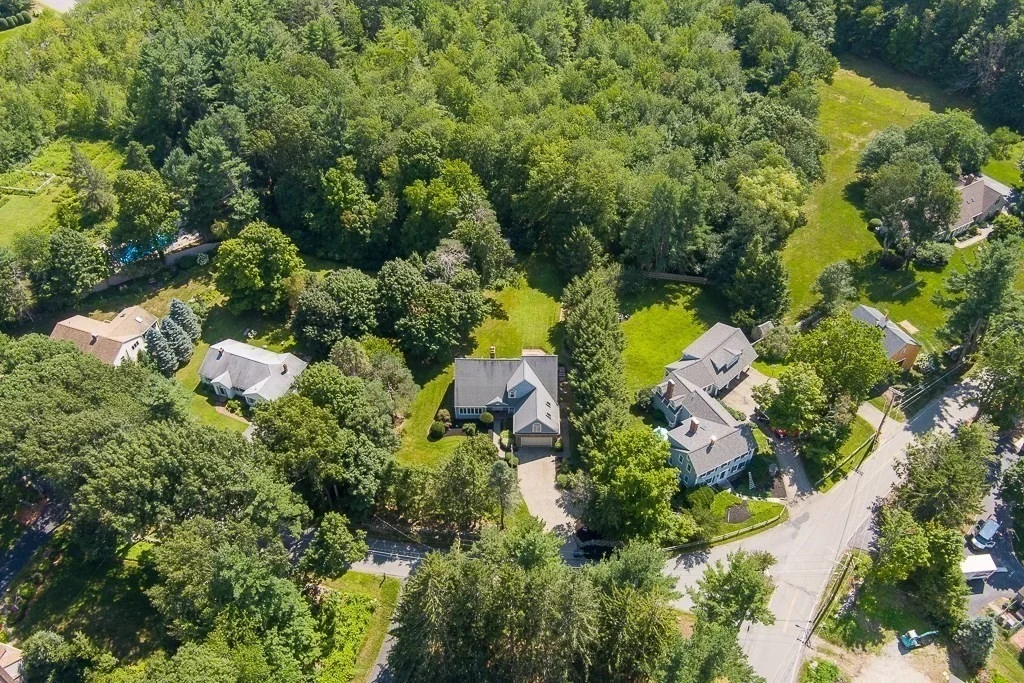 Photo of 176 Putnam Rd