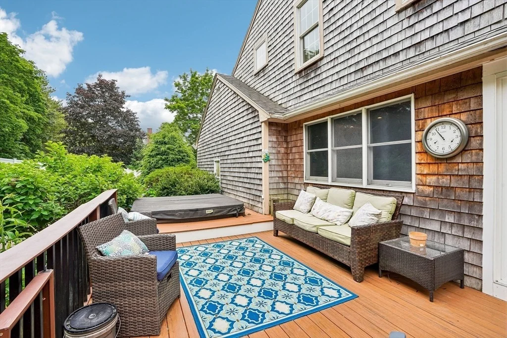 Photo of 2 Berkley Cir