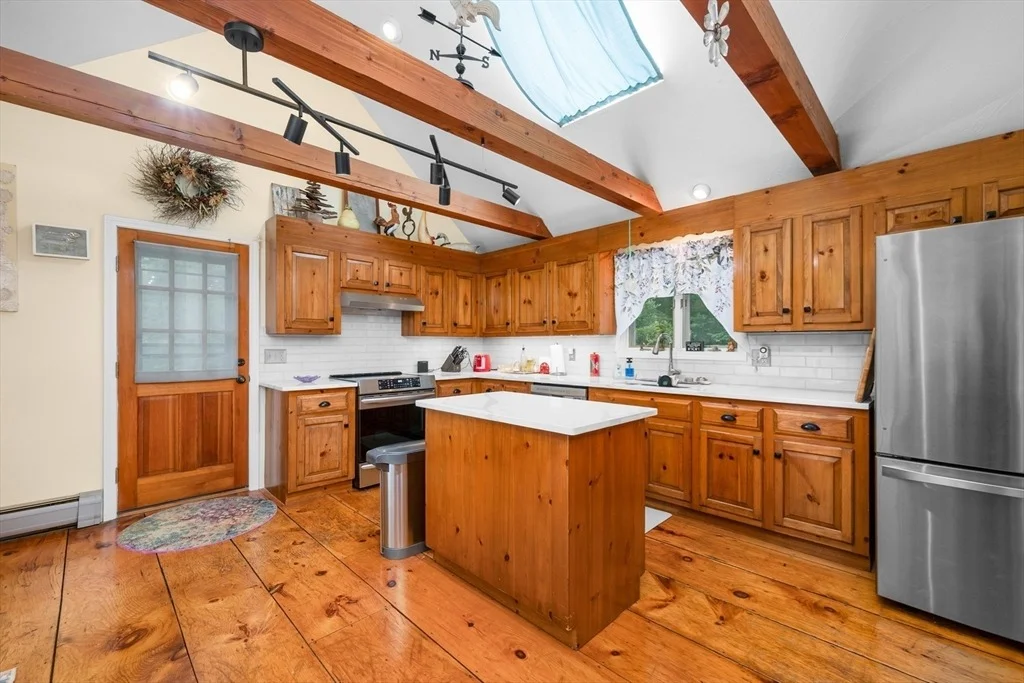 Photo of 7 Barnside Ln
