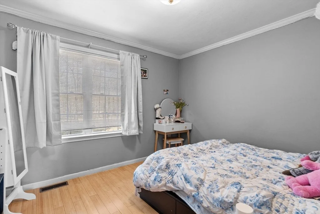 Photo of 275 Whippoorwill St