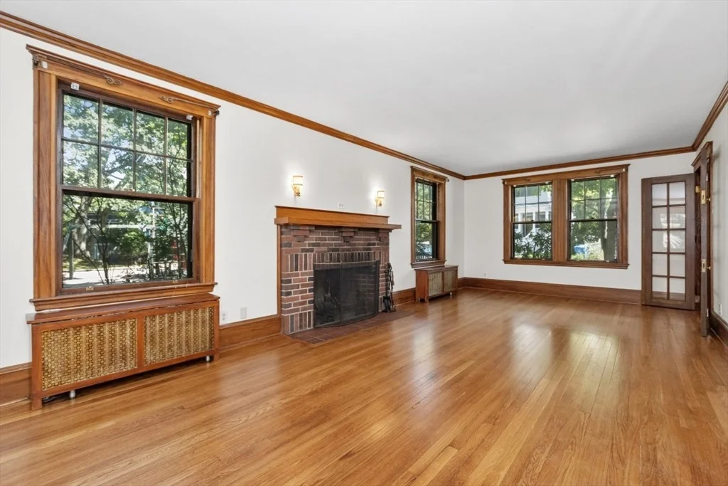 Photo of 75 Riverview Ave