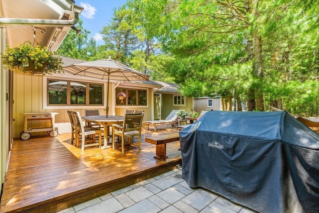 Photo of 261 Fells Pond Road