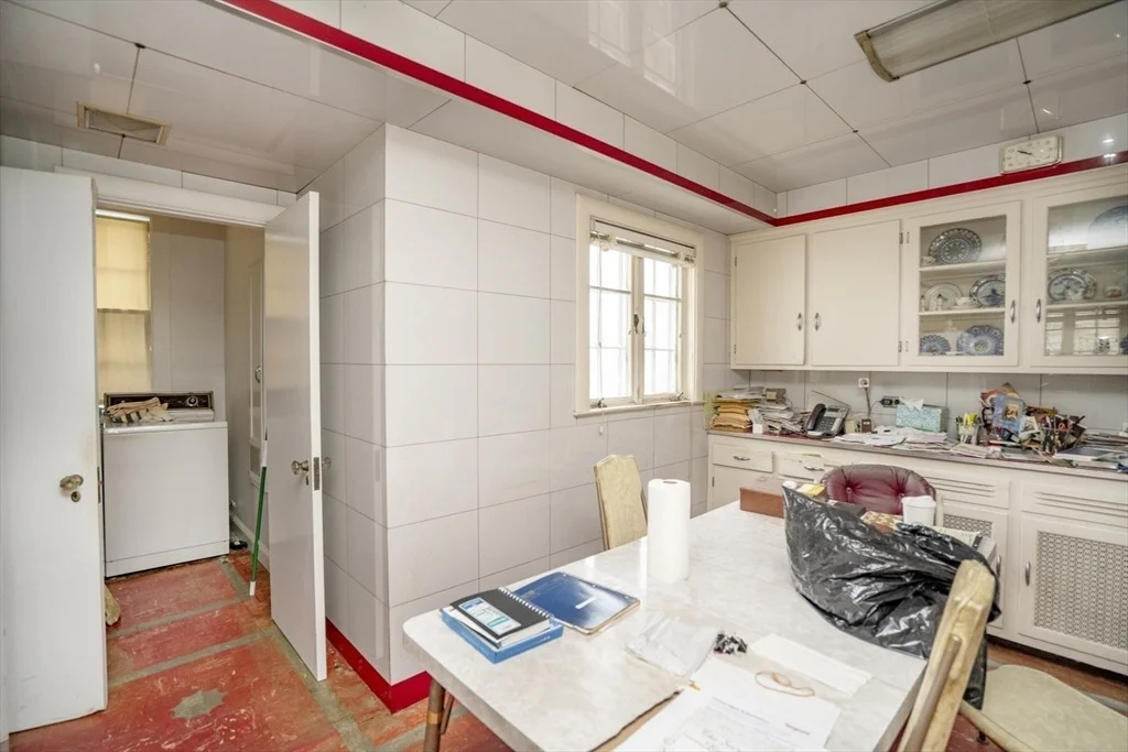 Photo of 190 Ocean St