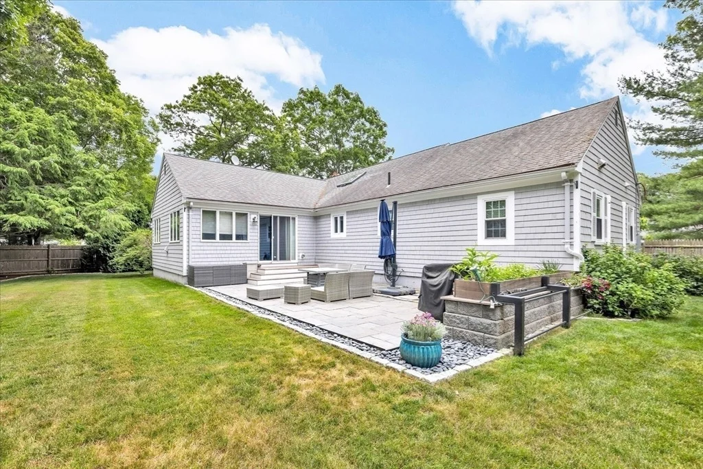 Photo of 16 Pine View Dr