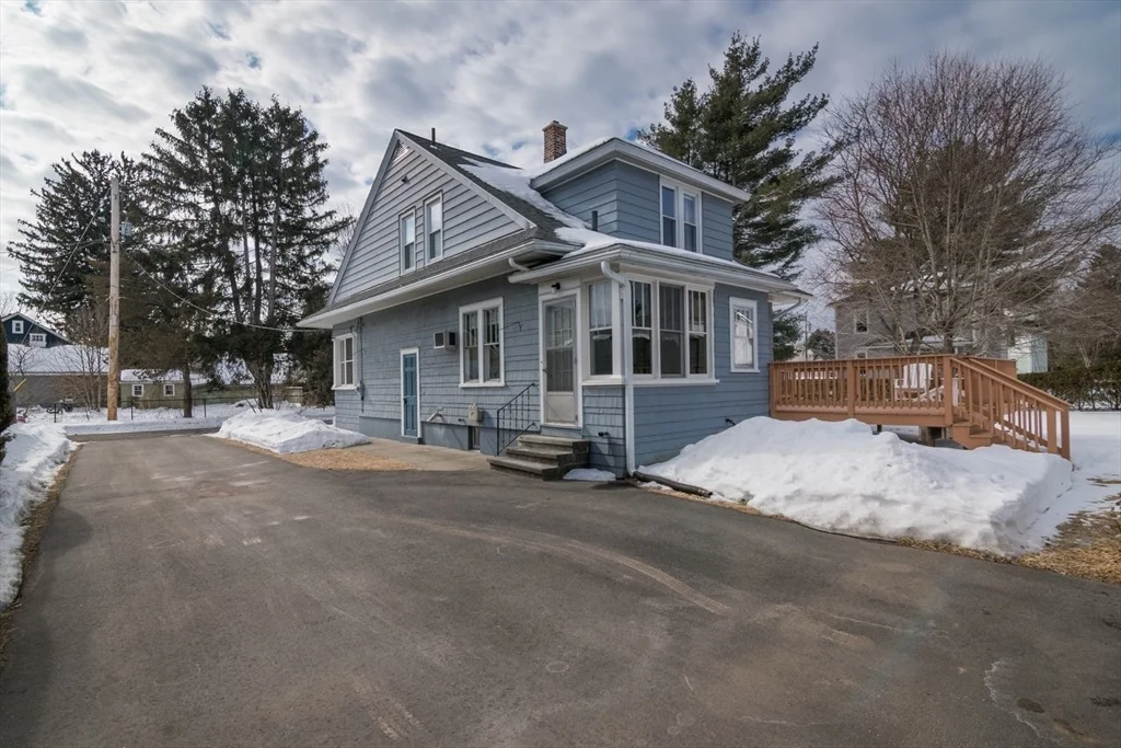 Photo of 2 Oak St