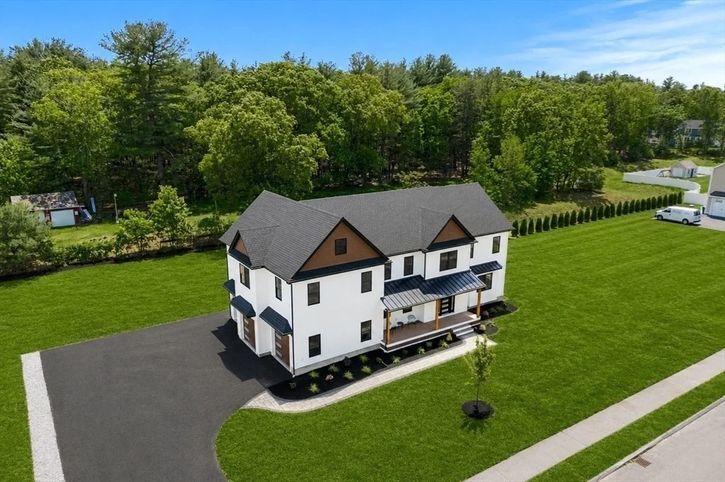 Photo of 4 Fitzpatrick Ln
