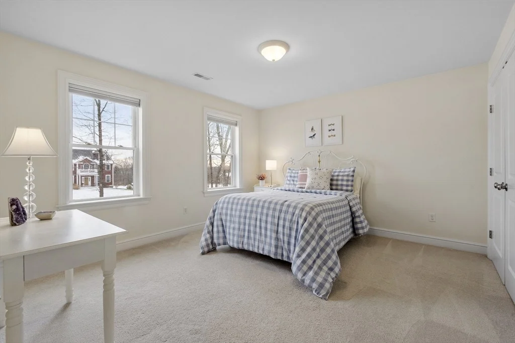 Photo of 64 Old Stone Cir