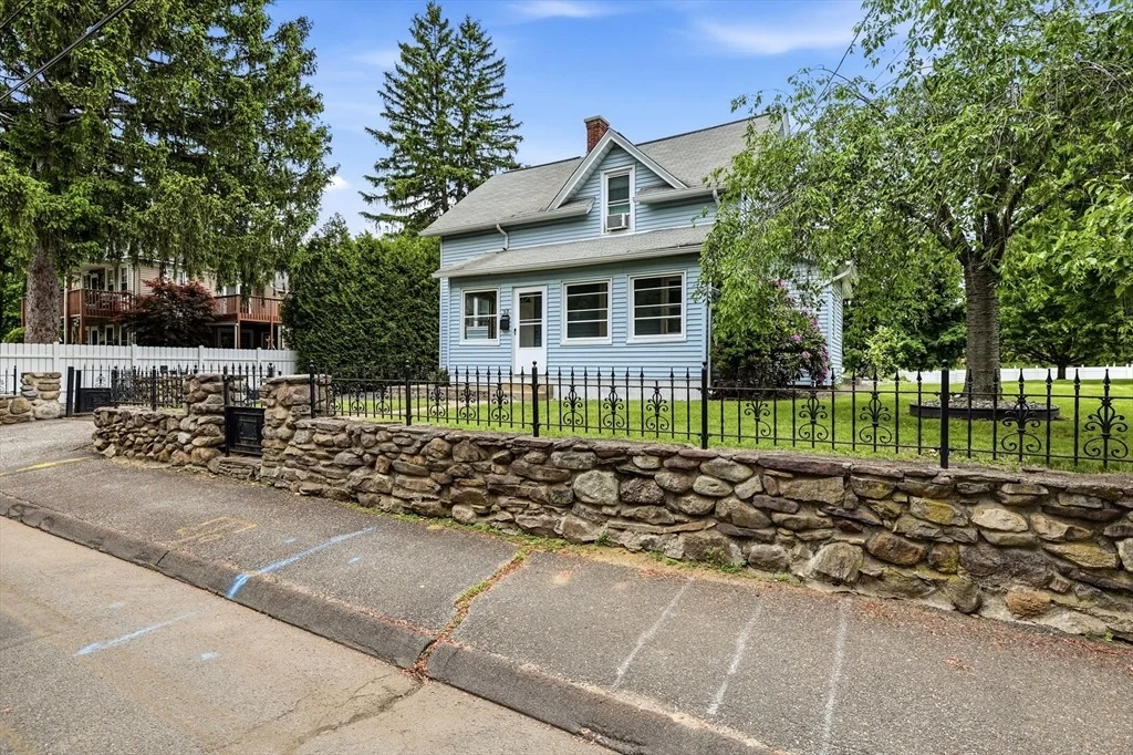 Photo of 27 Stebbins Street