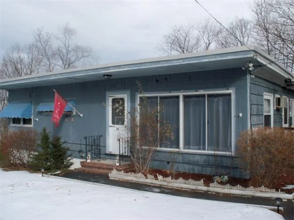 Photo of 68 Thissell Ave