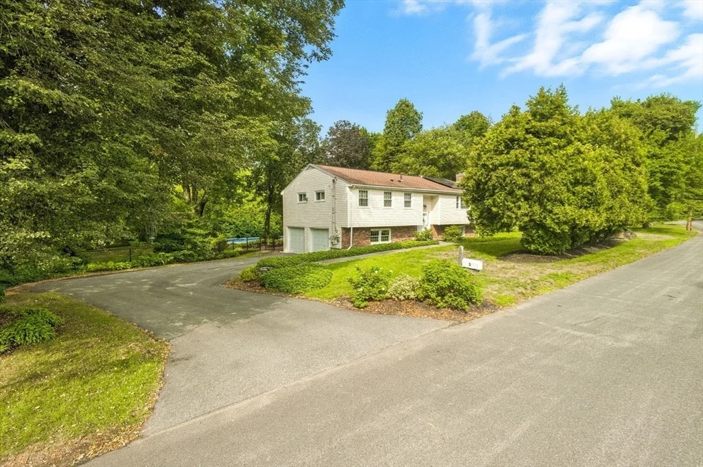 Photo of 5 Brookside Circle