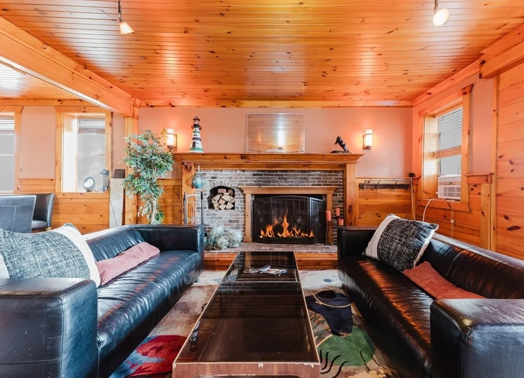 Photo of 54 Bayview Ave