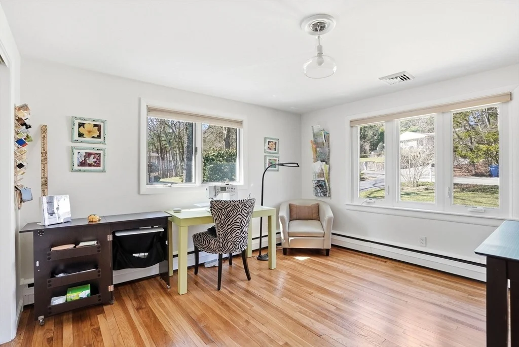 Photo of 33 Algonquin Rd