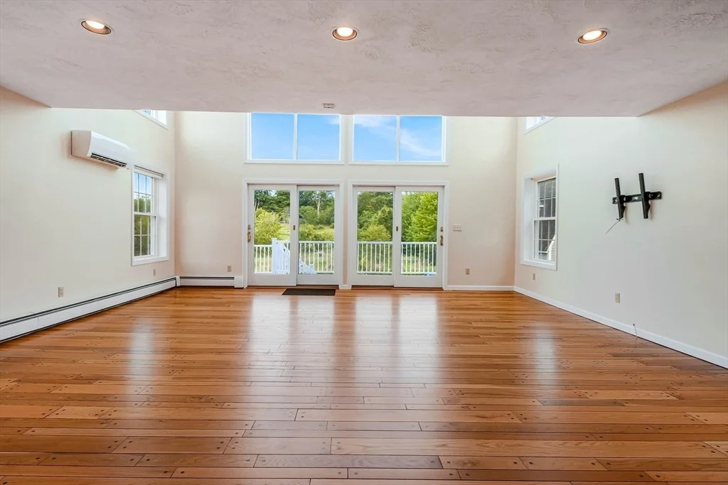 Photo of 21 Randall Rd