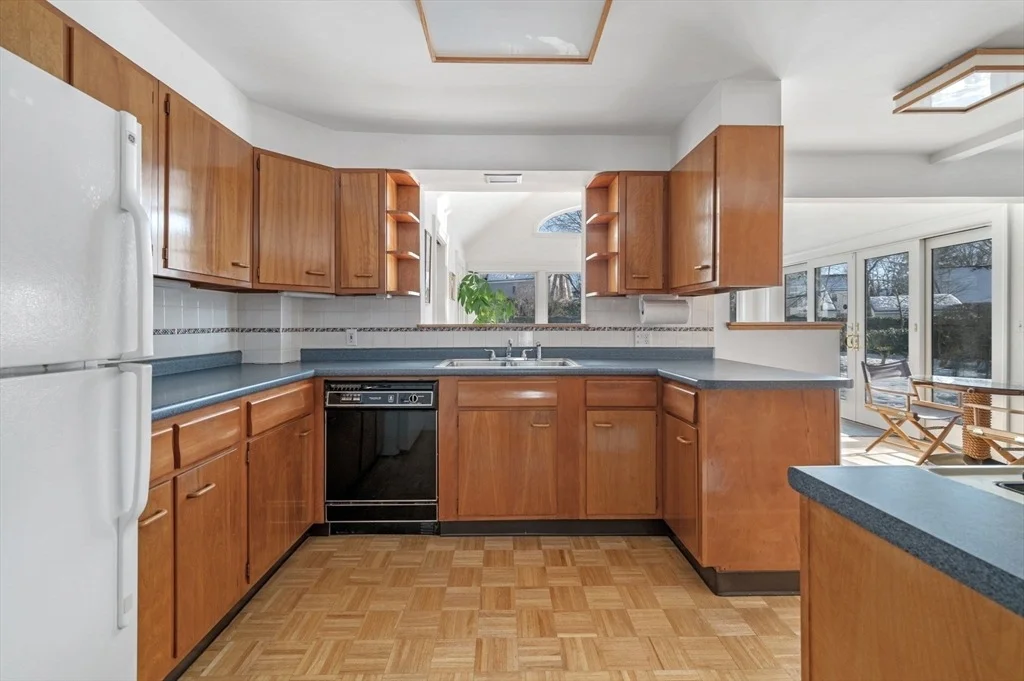 Photo of 11 Everett Paine Boulevard